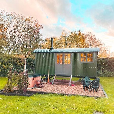 Old King William Shepherd Huts And Private Hot Tubs In North Norfolk Hunworth Dış mekan fotoğraf
