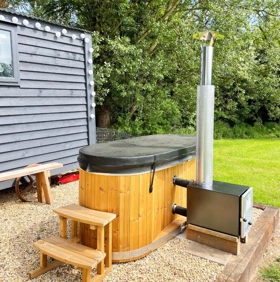 Old King William Shepherd Huts And Private Hot Tubs In North Norfolk Hunworth Dış mekan fotoğraf