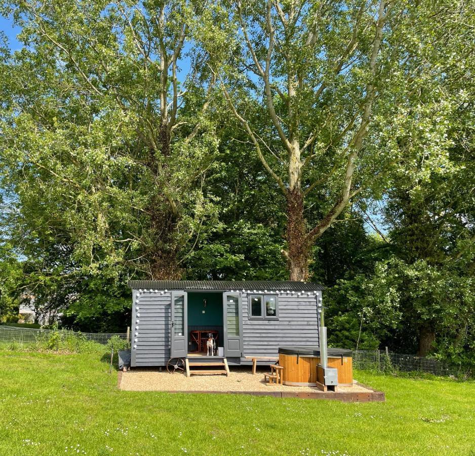 Old King William Shepherd Huts And Private Hot Tubs In North Norfolk Hunworth Dış mekan fotoğraf
