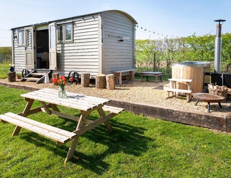 Old King William Shepherd Huts And Private Hot Tubs In North Norfolk Hunworth Dış mekan fotoğraf