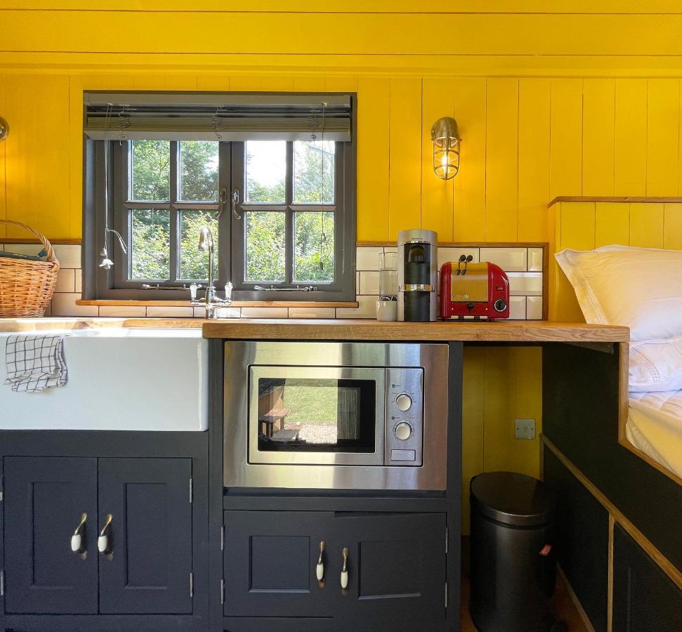 Old King William Shepherd Huts And Private Hot Tubs In North Norfolk Hunworth Dış mekan fotoğraf