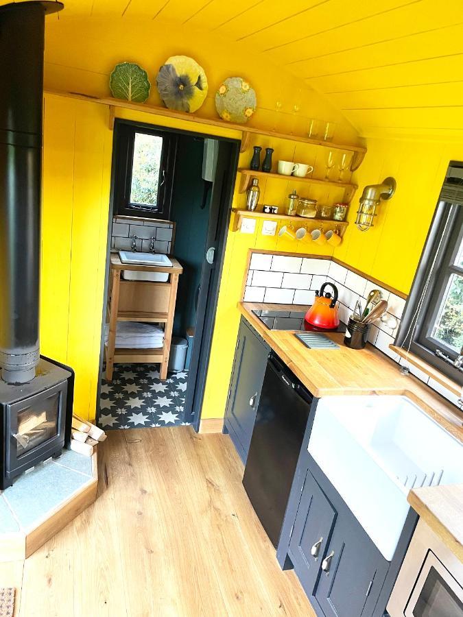 Old King William Shepherd Huts And Private Hot Tubs In North Norfolk Hunworth Dış mekan fotoğraf
