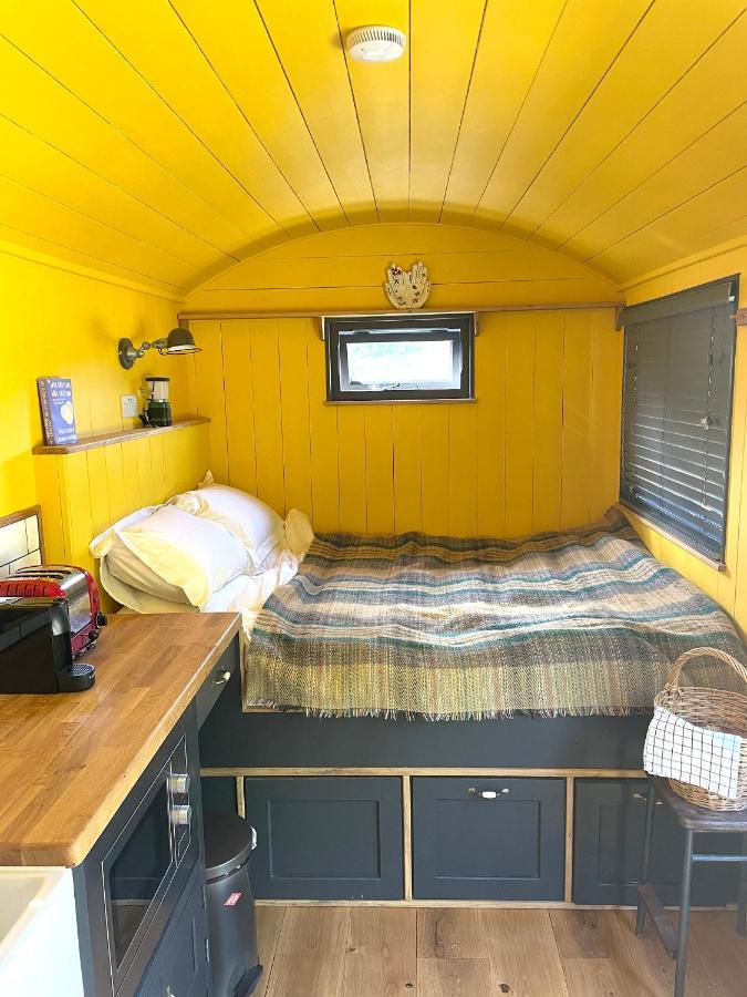 Old King William Shepherd Huts And Private Hot Tubs In North Norfolk Hunworth Dış mekan fotoğraf