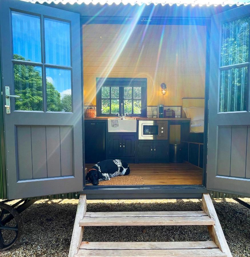 Old King William Shepherd Huts And Private Hot Tubs In North Norfolk Hunworth Dış mekan fotoğraf